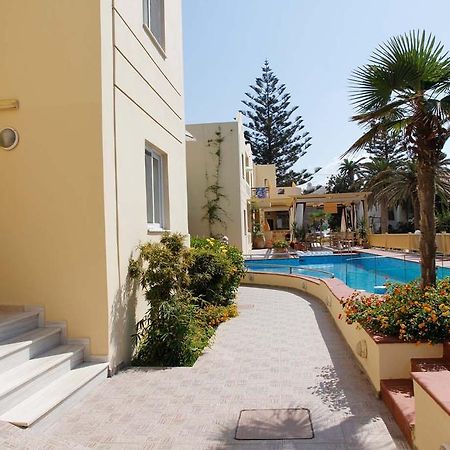 Lambrinos Suites Платаньяс Екстер'єр фото